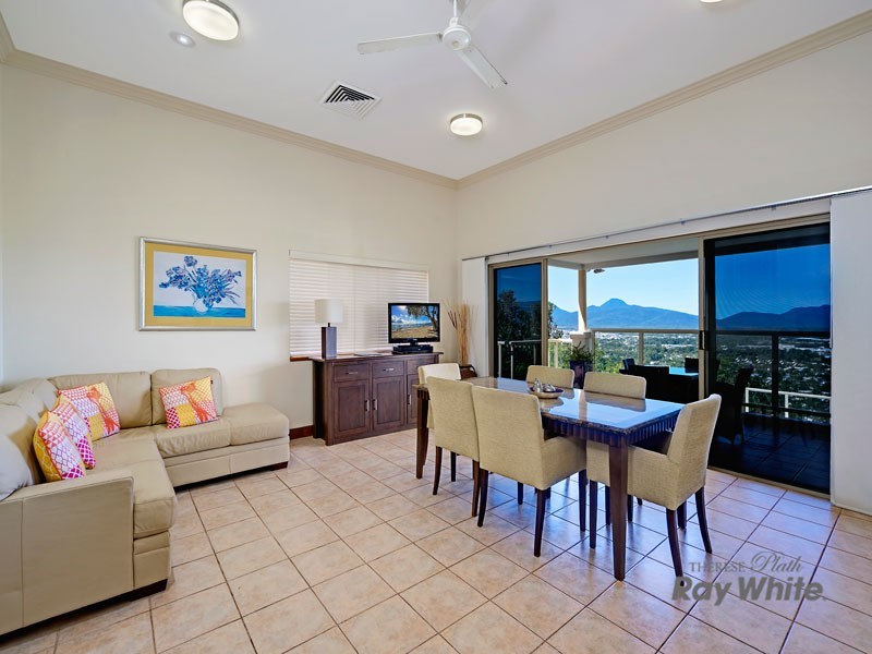 109 Summer Hill Drive, Mooroobool QLD 4870