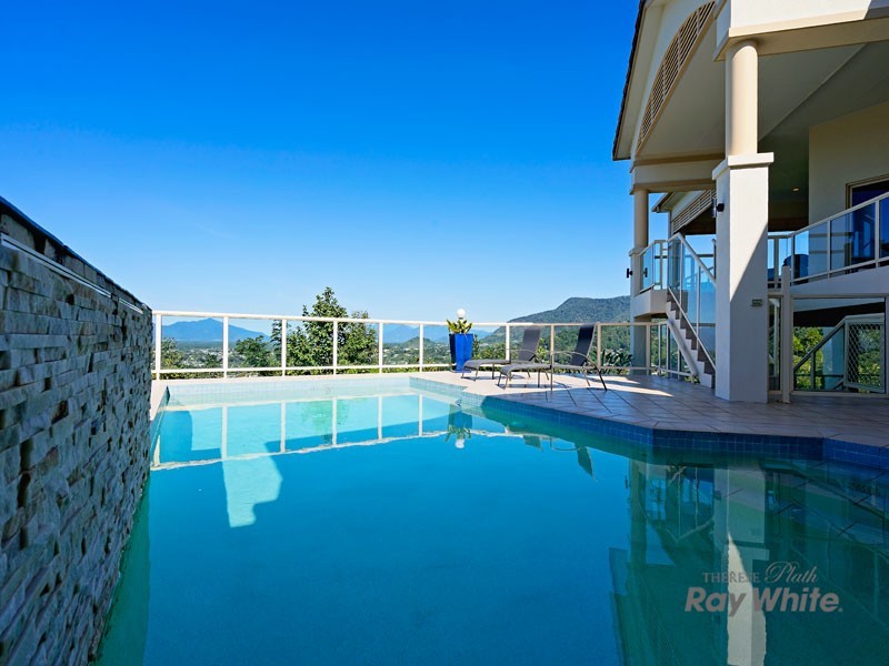 109 Summer Hill Drive, Mooroobool QLD 4870