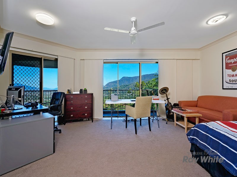 109 Summer Hill Drive, Mooroobool QLD 4870