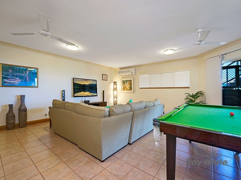 109 Summer Hill Drive, Mooroobool QLD 4870