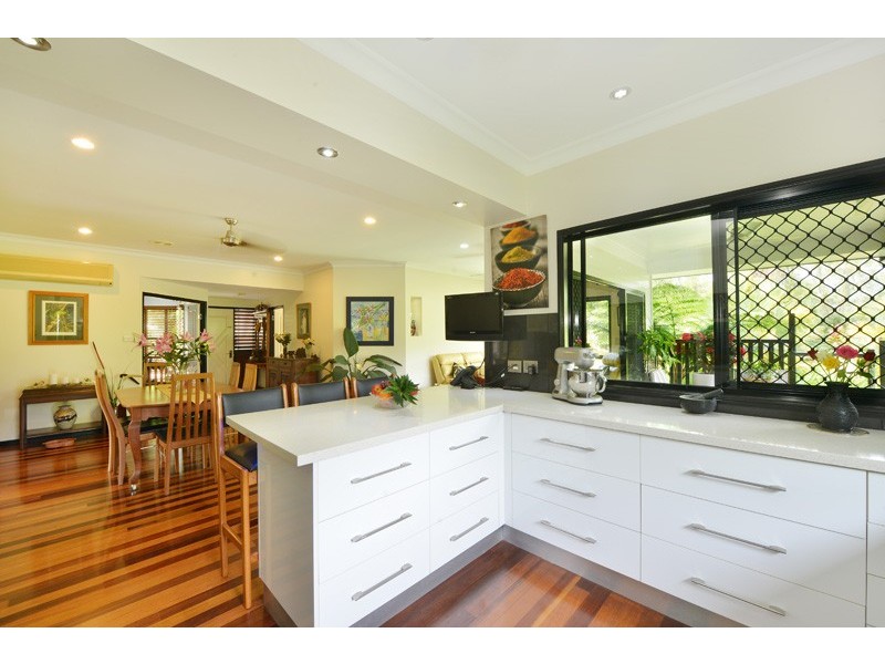 13 Powell Place, Bentley Park QLD 4869