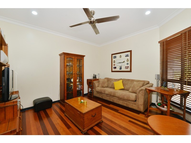 13 Powell Place, Bentley Park QLD 4869
