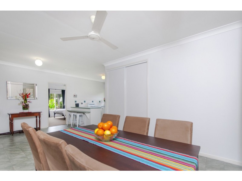 17 Fairley Street, Redlynch QLD 4870
