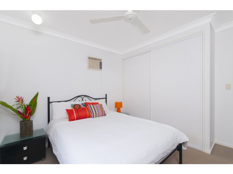 17 Fairley Street, Redlynch QLD 4870