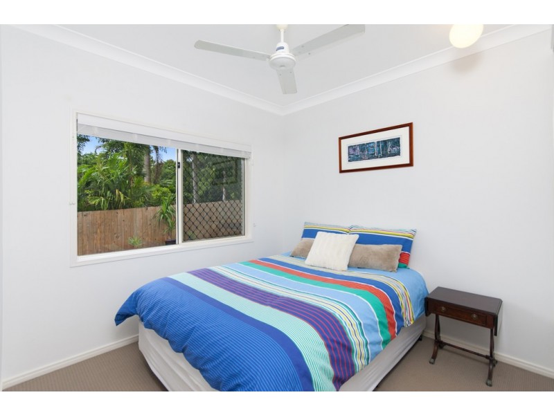 17 Fairley Street, Redlynch QLD 4870