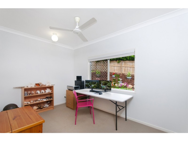 17 Fairley Street, Redlynch QLD 4870