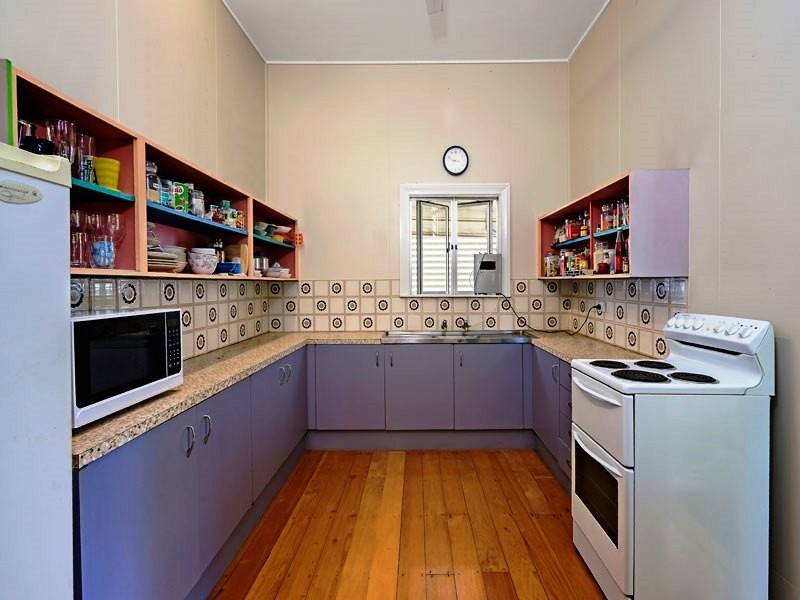 82 Cairns Street, Cairns North QLD 4870