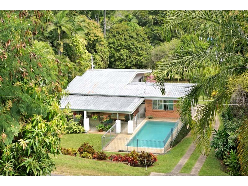 13 Ray Street, Yorkeys Knob QLD 4878