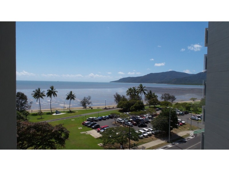31/181 Esplanade, Cairns North QLD 4870