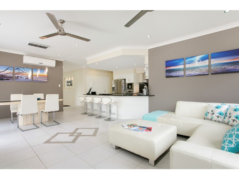 12 Mackerras Street, Redlynch QLD 4870