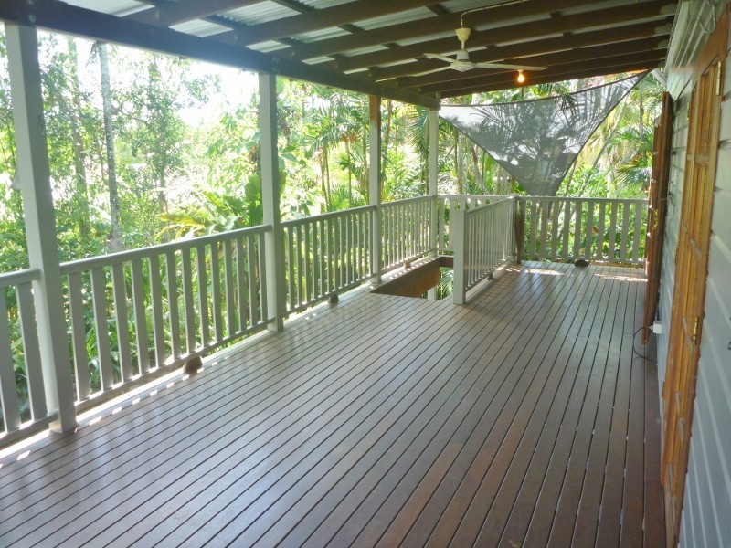 90 Charles Street, Manunda QLD 4870