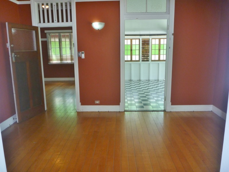 90 Charles Street, Manunda QLD 4870