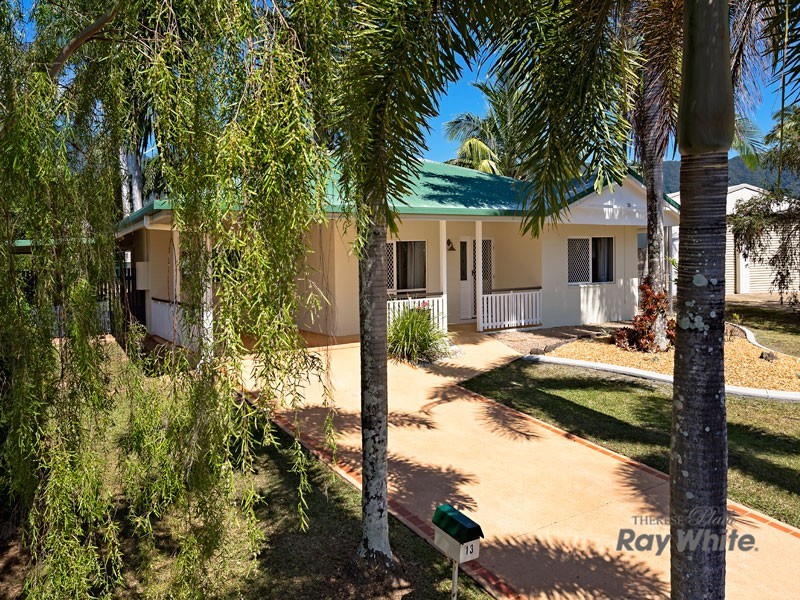 13 Somerset Close, Bentley Park QLD 4869