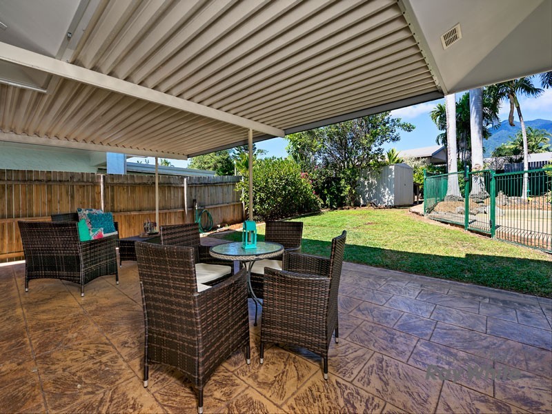 13 Somerset Close, Bentley Park QLD 4869