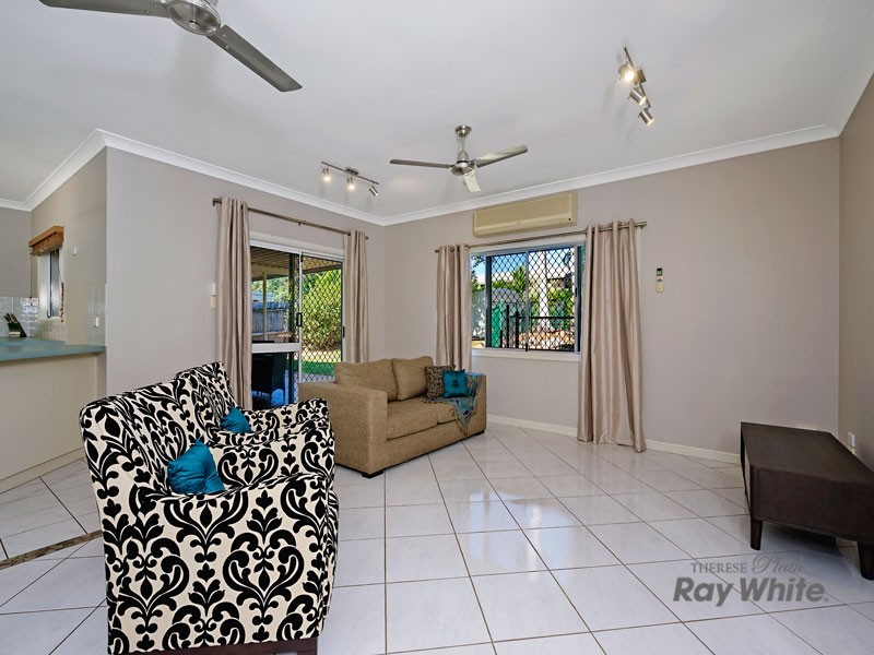 13 Somerset Close, Bentley Park QLD 4869