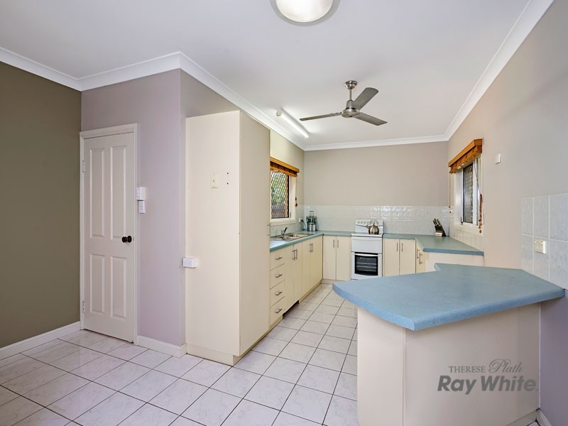 13 Somerset Close, Bentley Park QLD 4869