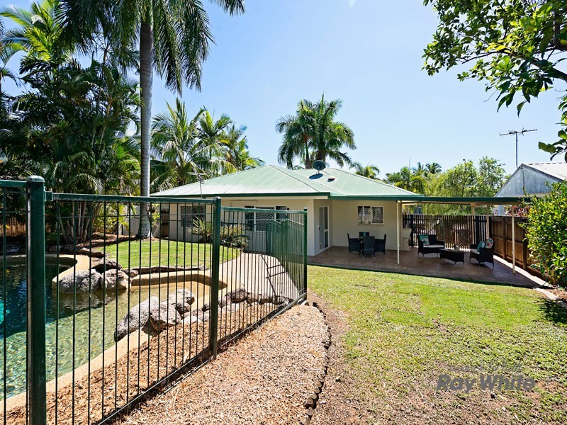 13 Somerset Close, Bentley Park QLD 4869