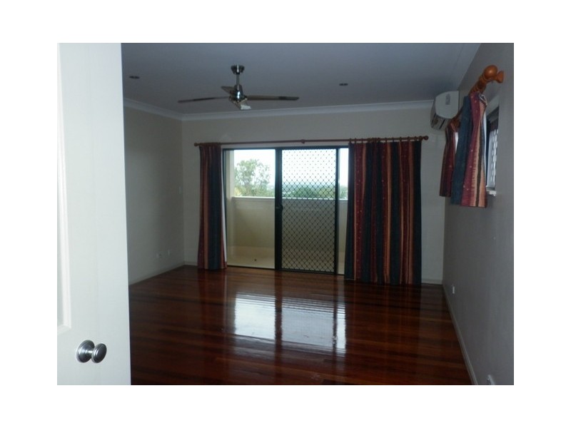 Bentley Park QLD 4869