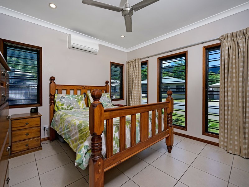 9 Anson Street, Bentley Park QLD 4869
