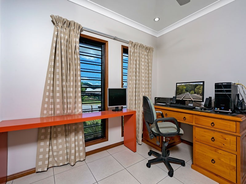 9 Anson Street, Bentley Park QLD 4869