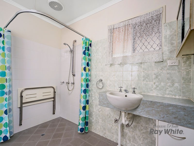 70 Birch Street, Manunda QLD 4870