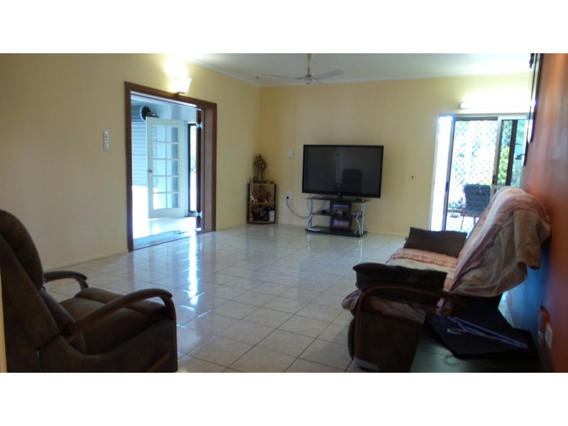 10 Metric Close, Smithfield QLD 4878