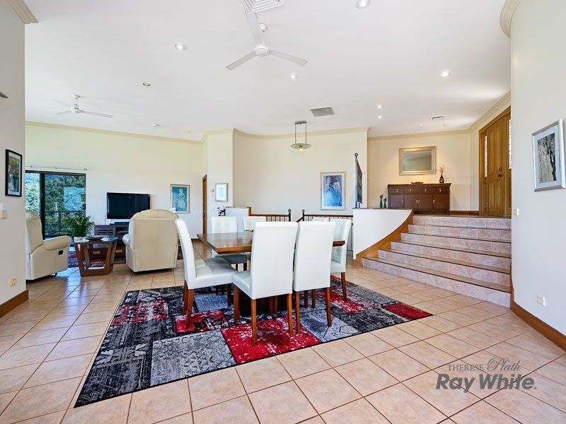 109 Summer Hill Drive, Mooroobool QLD 4870