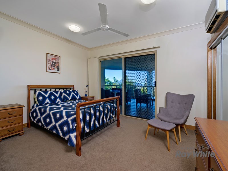 109 Summer Hill Drive, Mooroobool QLD 4870
