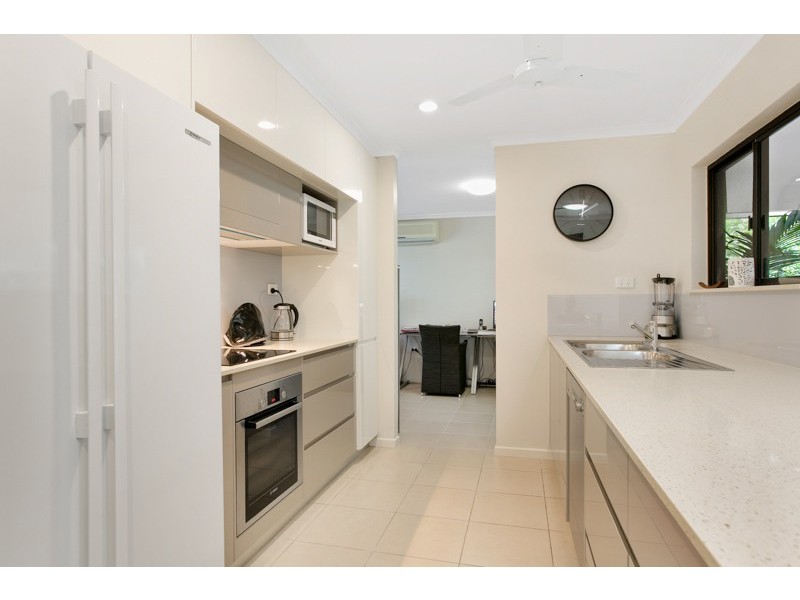 6 Lomond Close, Edge Hill QLD 4870
