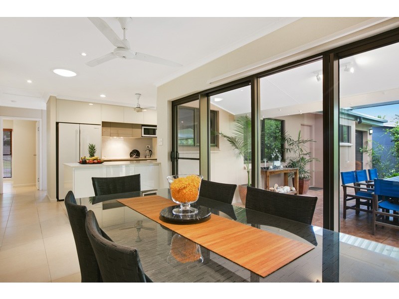 6 Lomond Close, Edge Hill QLD 4870