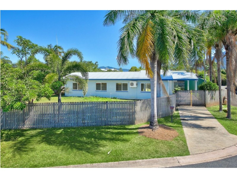 17 Golden Grove Drive, Bentley Park QLD 4869
