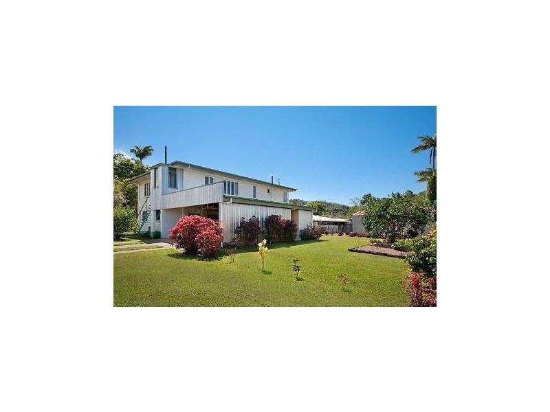18 Hodel Street, Whitfield QLD 4870