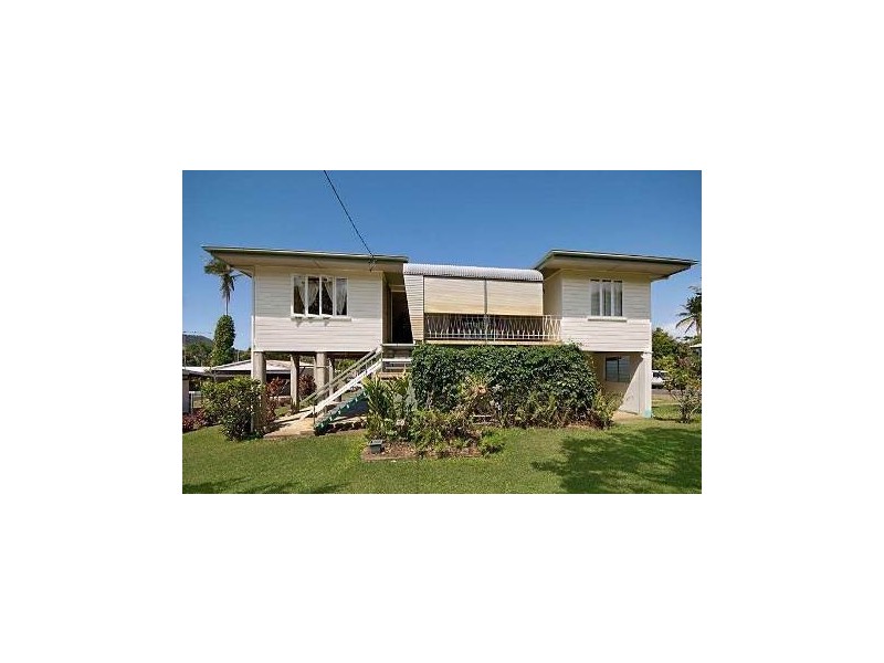 18 Hodel Street, Whitfield QLD 4870