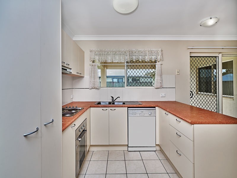 Bentley Park QLD 4869