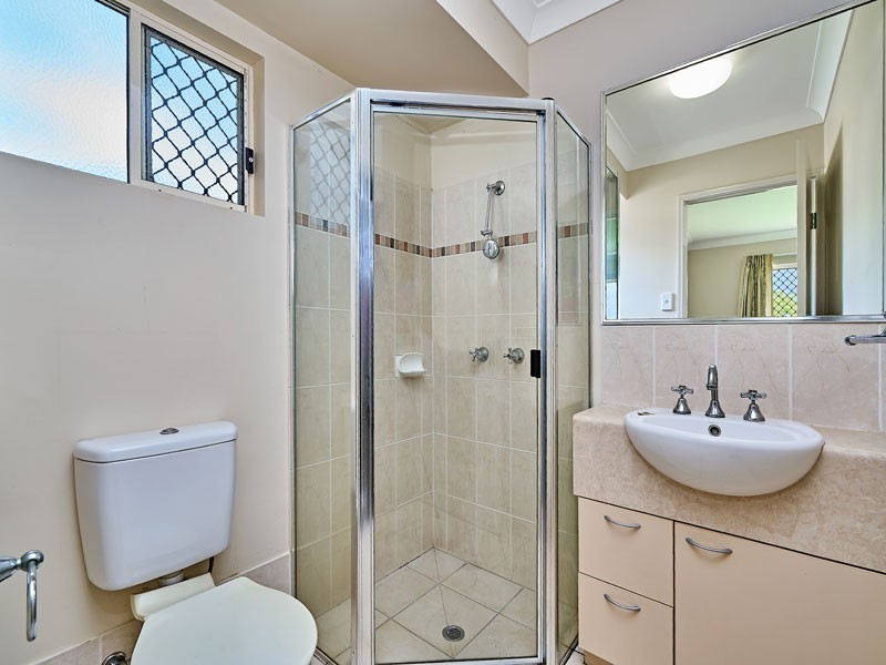 Bentley Park QLD 4869