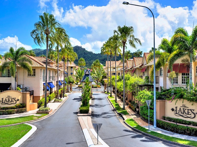 1418/2 Greenslopes Street, Cairns North QLD 4870