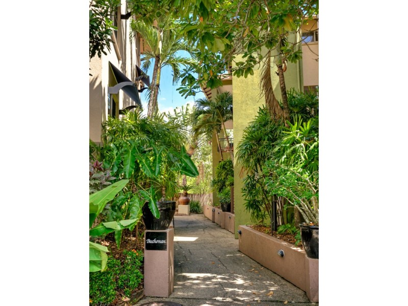 1418/2 Greenslopes Street, Cairns North QLD 4870