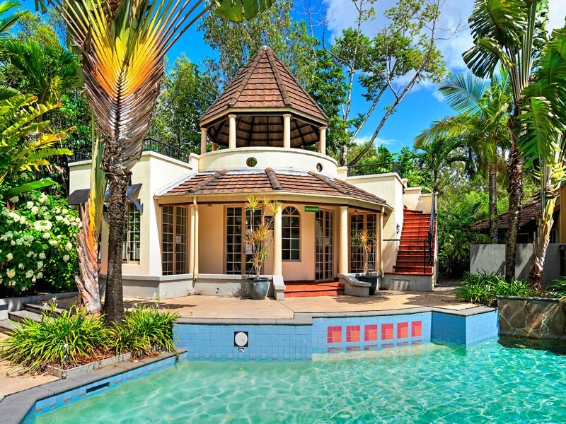 1418/2 Greenslopes Street, Cairns North QLD 4870