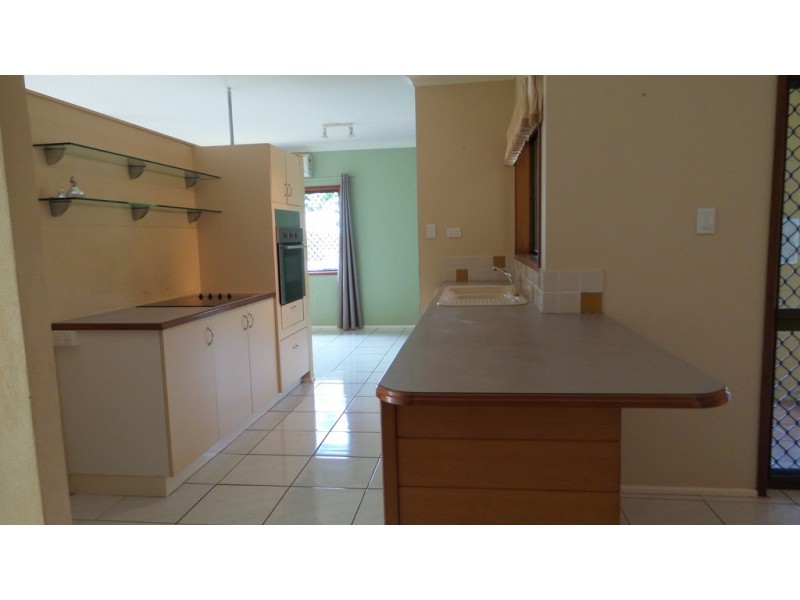 39 Currawong Street, Bayview Heights QLD 4868