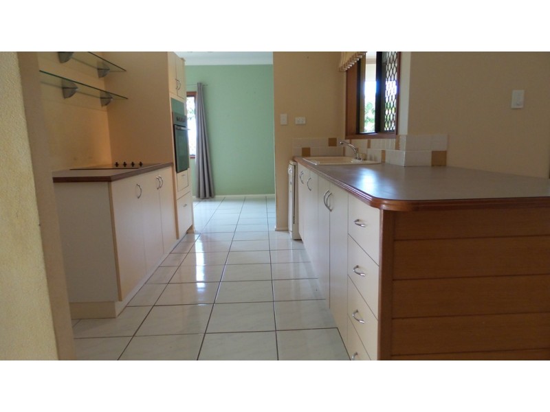 39 Currawong Street, Bayview Heights QLD 4868