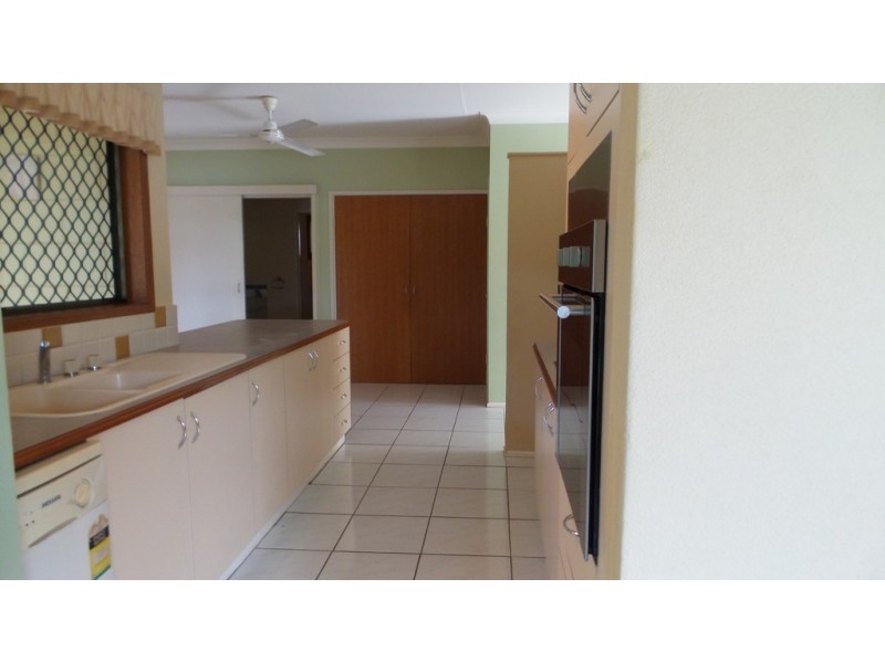 39 Currawong Street, Bayview Heights QLD 4868