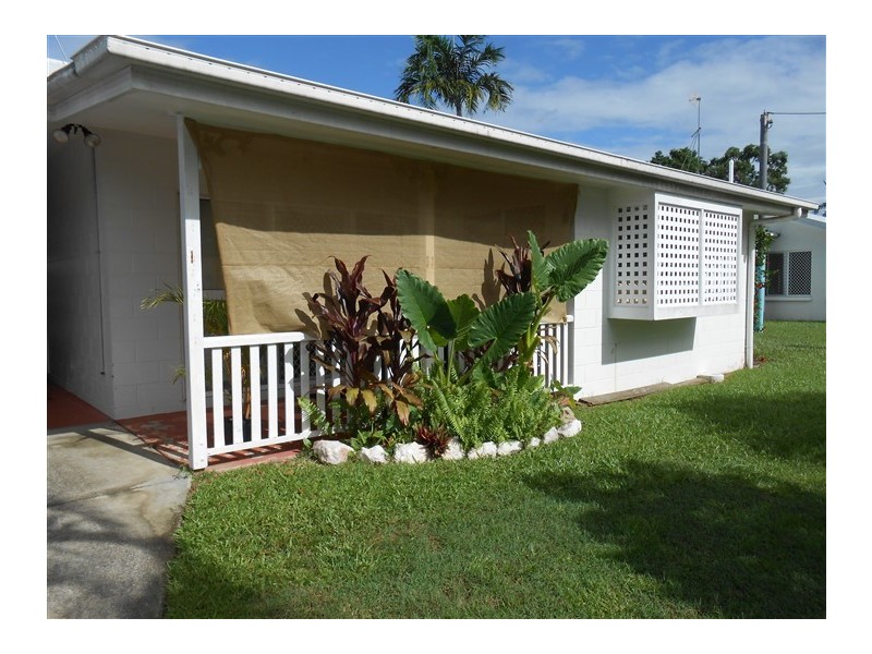 1/12 Ireland Crescent, Whitfield QLD 4870