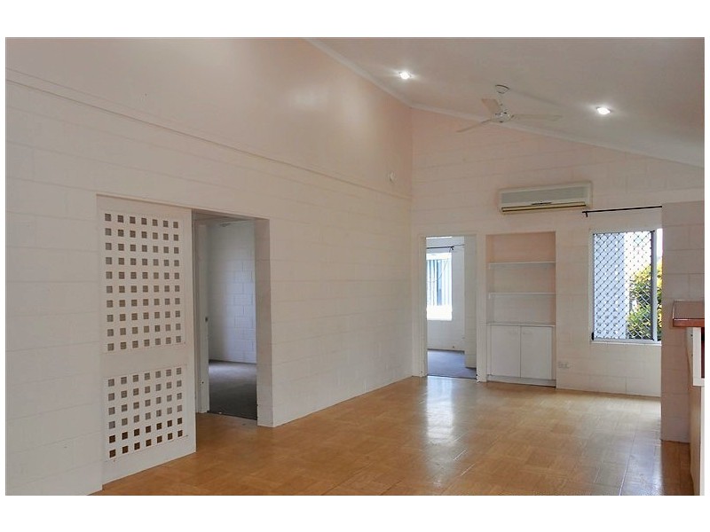 1/12 Ireland Crescent, Whitfield QLD 4870