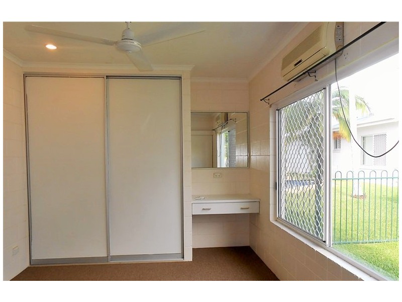 1/12 Ireland Crescent, Whitfield QLD 4870