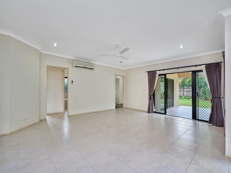 67 Norfolk Circuit, Redlynch QLD 4870
