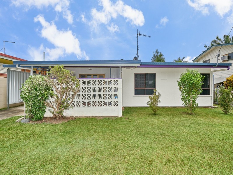 28 Vandeleur Street, Earlville QLD 4870