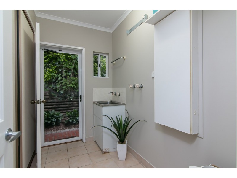 5 Duane Close, Brinsmead QLD 4870