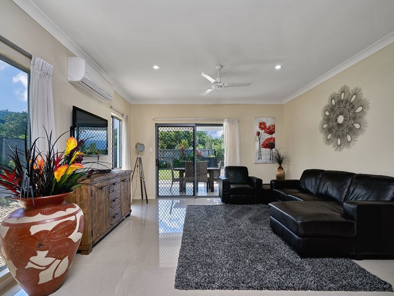 39 Seaways Street, Trinity Beach QLD 4879