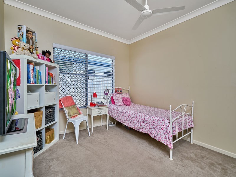 39 Seaways Street, Trinity Beach QLD 4879