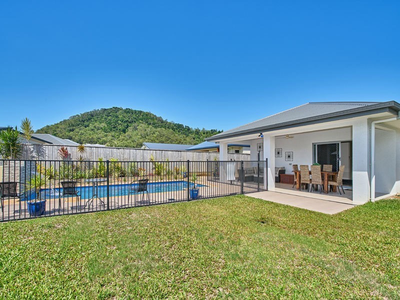 39 Seaways Street, Trinity Beach QLD 4879